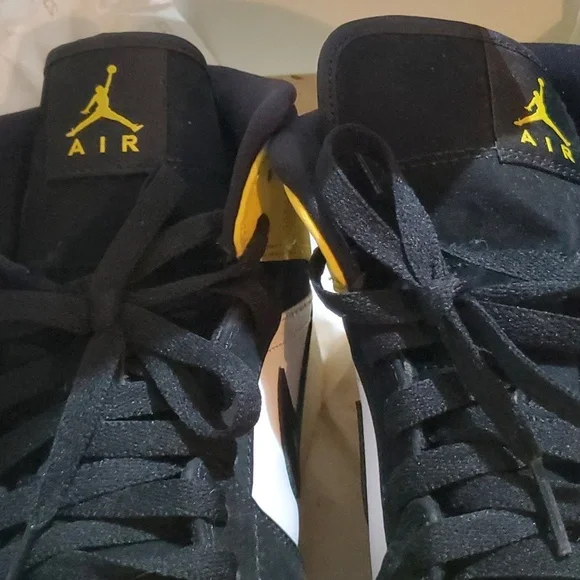 Jordan 1 yellow toe - Picture 5 of 8